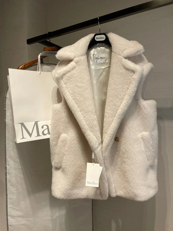 MAX MARA 25S SLEEVELESS TEDDY VEST 00550