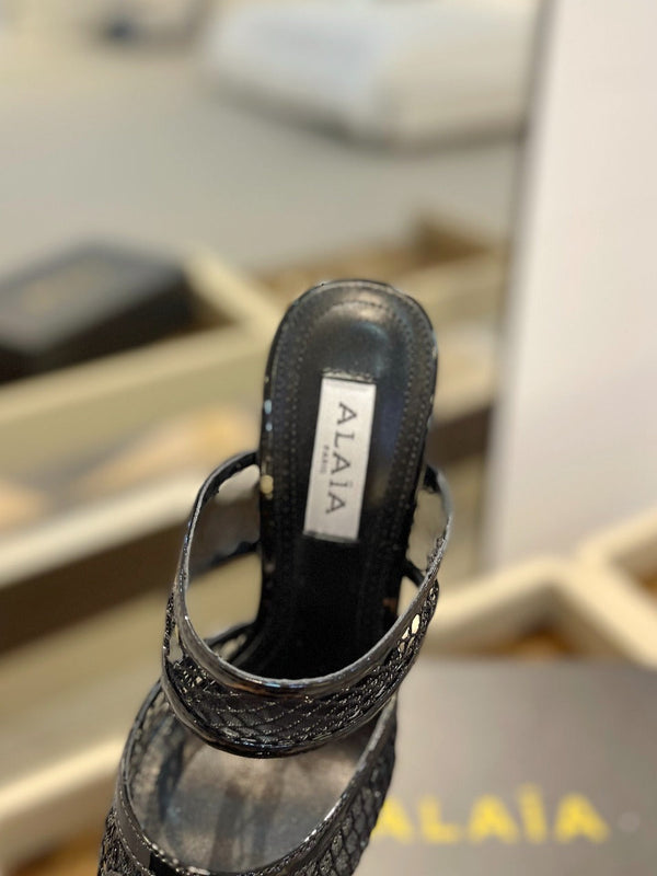 alaia mule 110 fishnet black heart lambskin